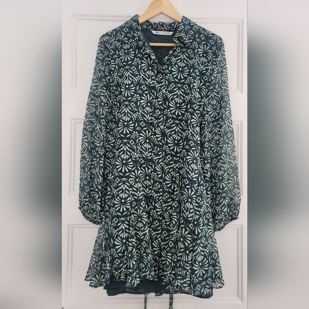Elegant Green Patterned Dress